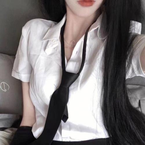 鱼跃在花见粤语